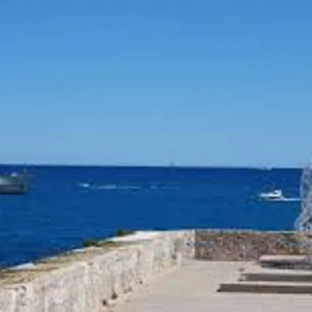 Port Vauban Excellente Situation Climatise Box Fibre *